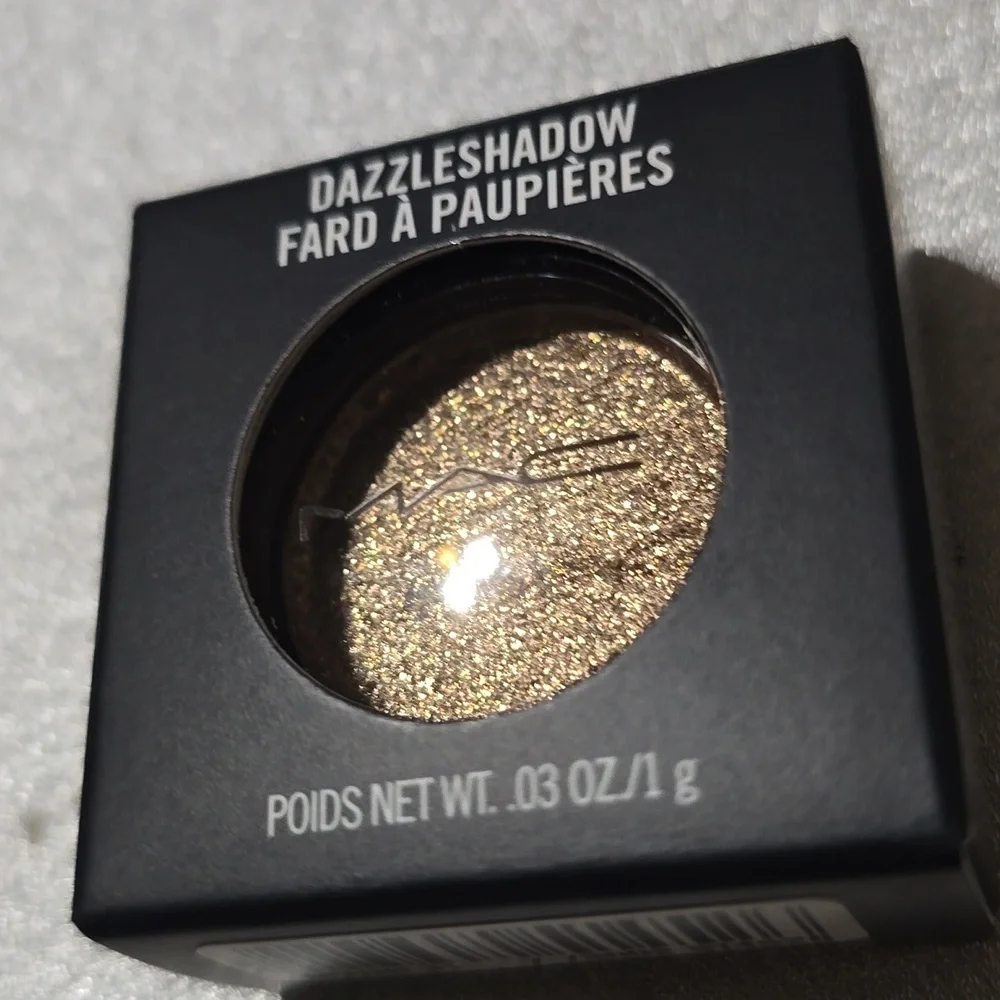 🧚‍♀️DAZZLE STYLE Mac DISCONT Dazzleshadow Eye Single NWT